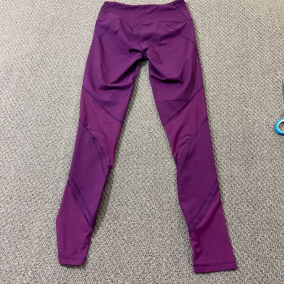 Victorias Secret Sport Knockout Capri Leggings Mesh Pockets Berry Size XS - Picture 6 of 14